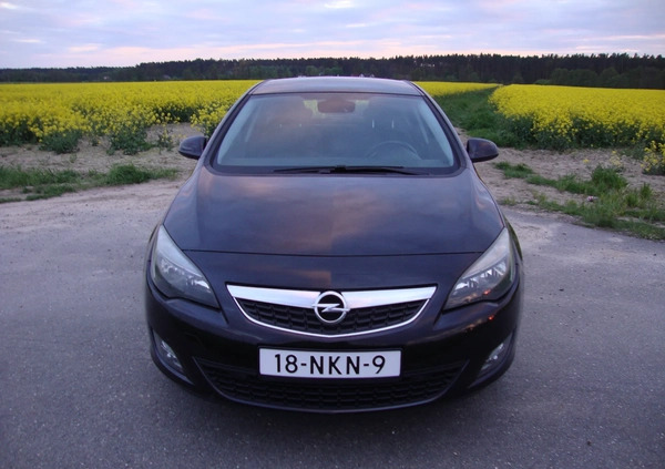 Opel Astra cena 23500 przebieg: 165800, rok produkcji 2010 z Syców małe 704